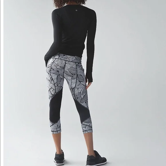 Lululemon Dottie Tribe Pace Rival Crop - Picture 2 of 7